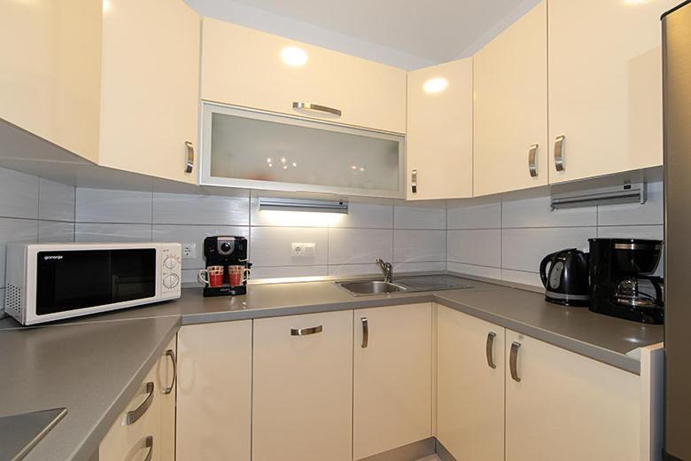 Apartmani Vice Brela Eksteriør bilde
