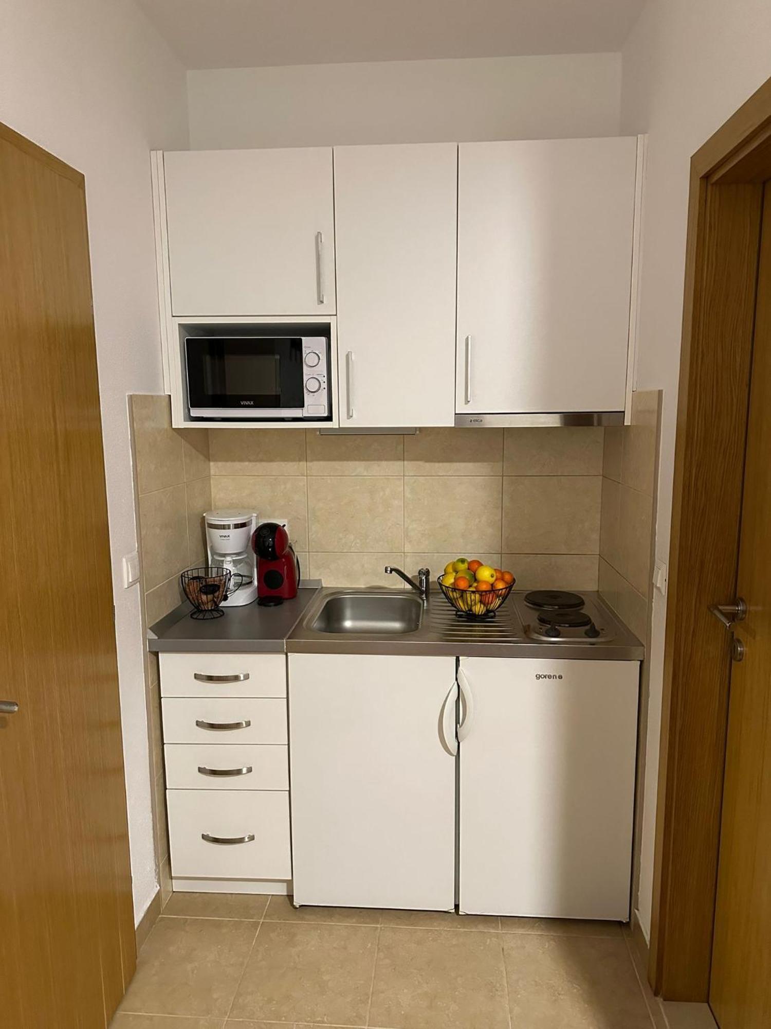 Apartmani Vice Brela Rom bilde