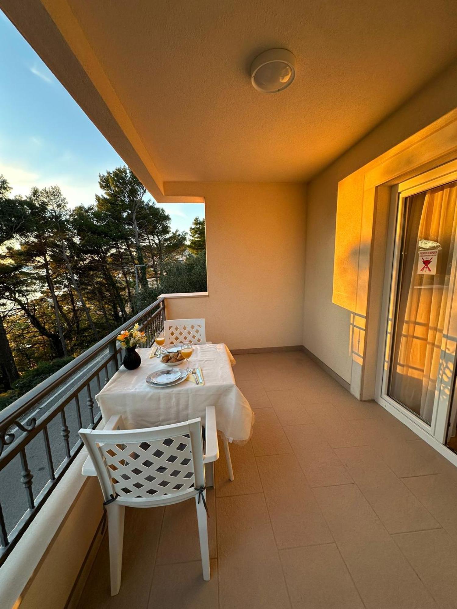 Apartmani Vice Brela Rom bilde